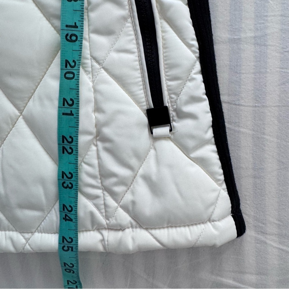 Calvin Klein Women's Quilted White and Black Vest - Picture 2 of 7